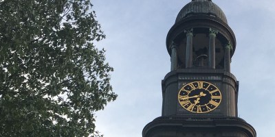 hamburg, kirche, church, tower, turm, kirchturm, bell tower, uhr, clock, zeitraffer, time lapse
