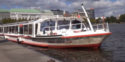 hamburg, alster, city, boat, boot, dampfer, ausflugsboot, ausflugsdampfer, quarterslüüd, st. georg, time lapse, zeitraffer, binnenalster, tourist, touristen, jungfernstieg, pier