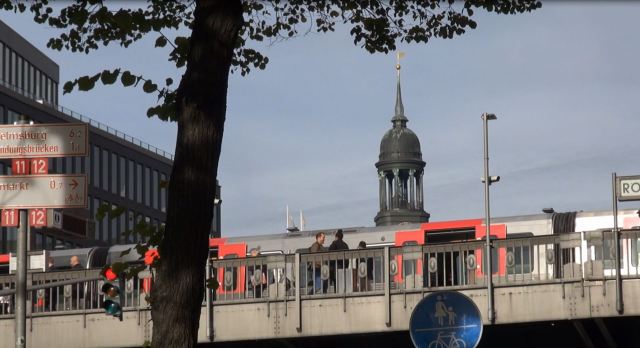 hvv, hamburg, roedingsmarkt, rödingsmarkt, ubahn, u-bahn, sbahn, s-bahn, zeitraffer, time lapse, michel, willy-brandt-straße, tube,