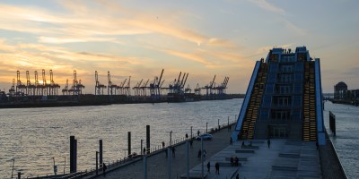 hamburg, zeitraffer, hafen, cruise center, altona, elbe, kräne, burchardkai, dockland, sonnenuntergang