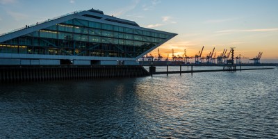Hamburg, Sonnenuntergang, Hafen, Elbe, Kran, Dockland, Winter, Wasser, Zeitraffer, time lapse, Architektur
