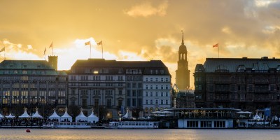 zeitraffer, hamburg, michel, binnenalster, sonnenuntergang, große bleichen, alsterpromenade, promenade