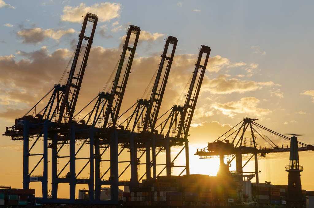 zeitraffer, time lapse, hamburg, hafen, Tollerort, container, cargo, terminal