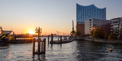 sonnenuntergang, zeitraffer, hamburg, elbe, elphi, elbphilharmonie, hafen, schiffe, wolken, sonne, elphi, elbphilharmonie, strandhöft